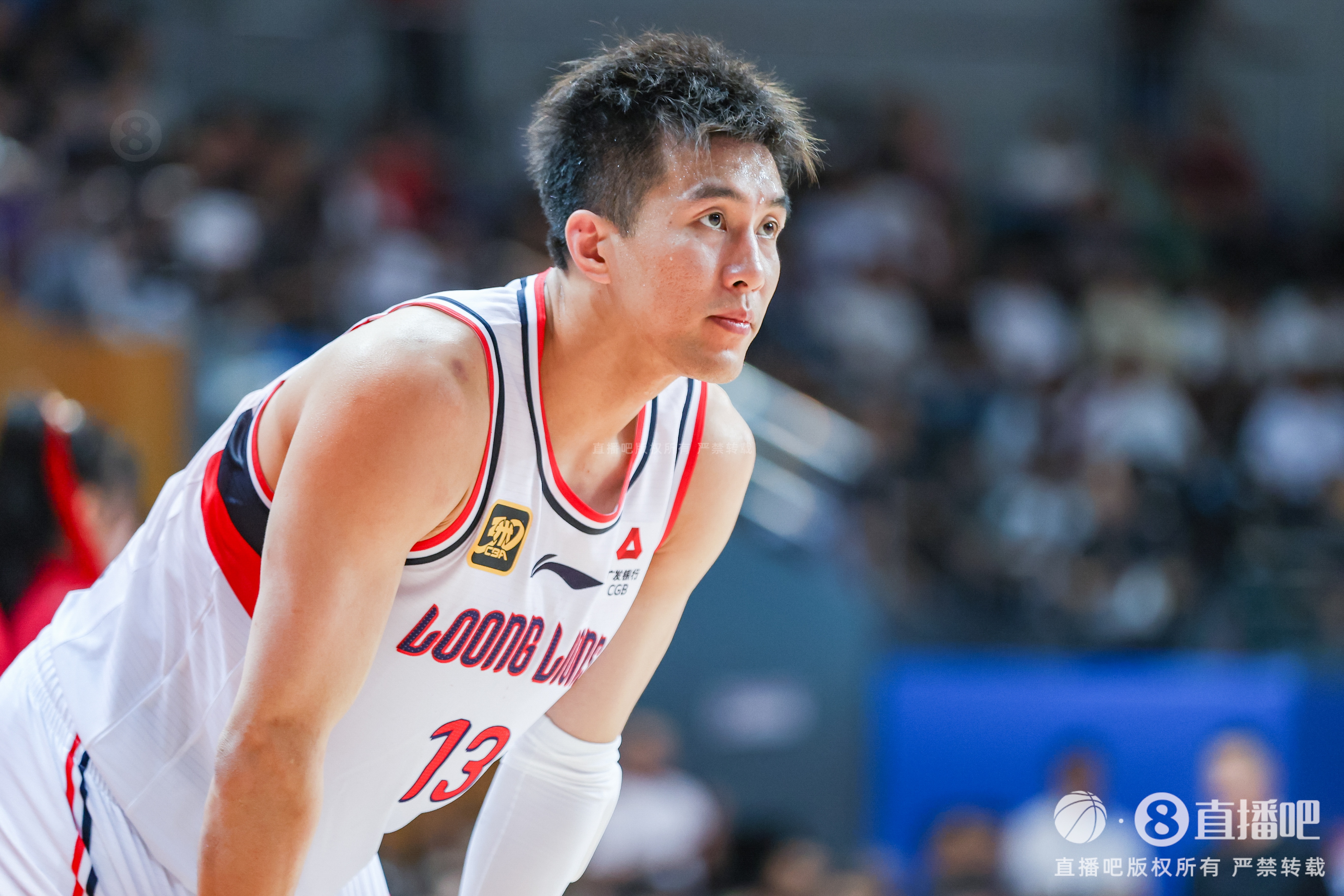 HTH Sports-复出还要找状态！郭艾伦半场4中1拿到2分1板1助