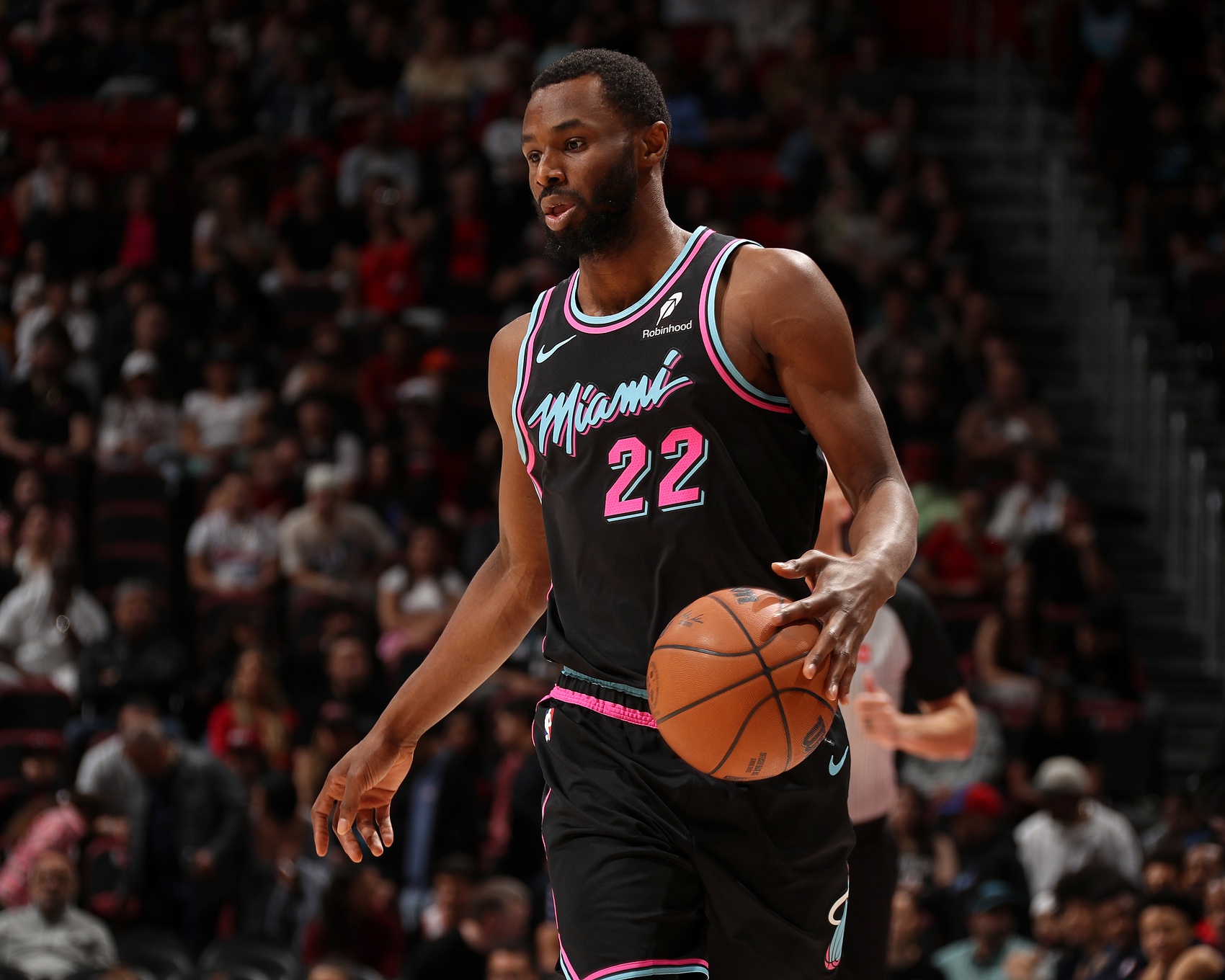 HTH Sports-场均15.9分5篮板！热火客战鹈鹕 维金斯因脚趾发炎缺阵